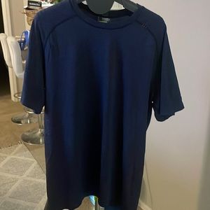 Men’s large blue striped lululemon metal vent tech shirt.